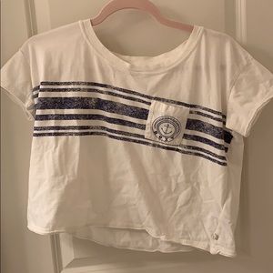 Tillys Roxy cropped t-shirt